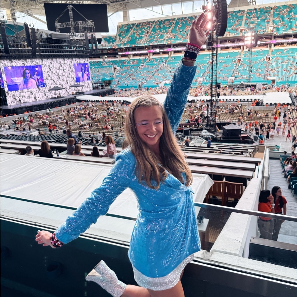 ERAS TOUR BLUE SEQUIN BLAZER!!!